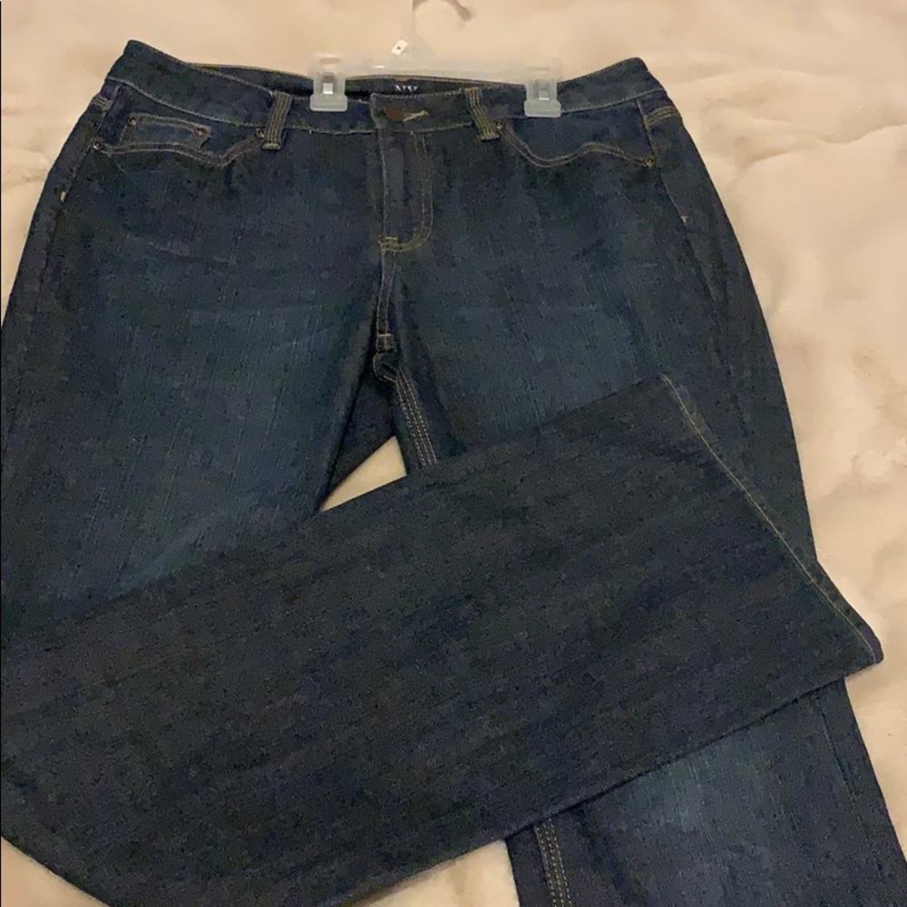 Boot cut jeans